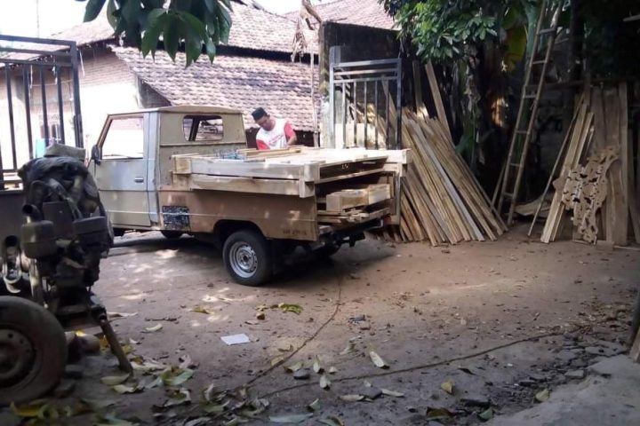 Soponyono Furniture